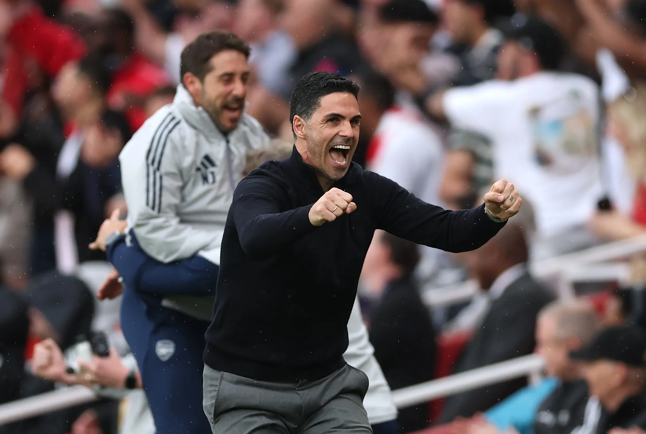 Mikel Arteta vestido de… ¿exorcista? | Getty Images