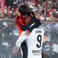 Árbitro "amarga" a Correa y Colo Colo tras emotivo festejo con su hijo