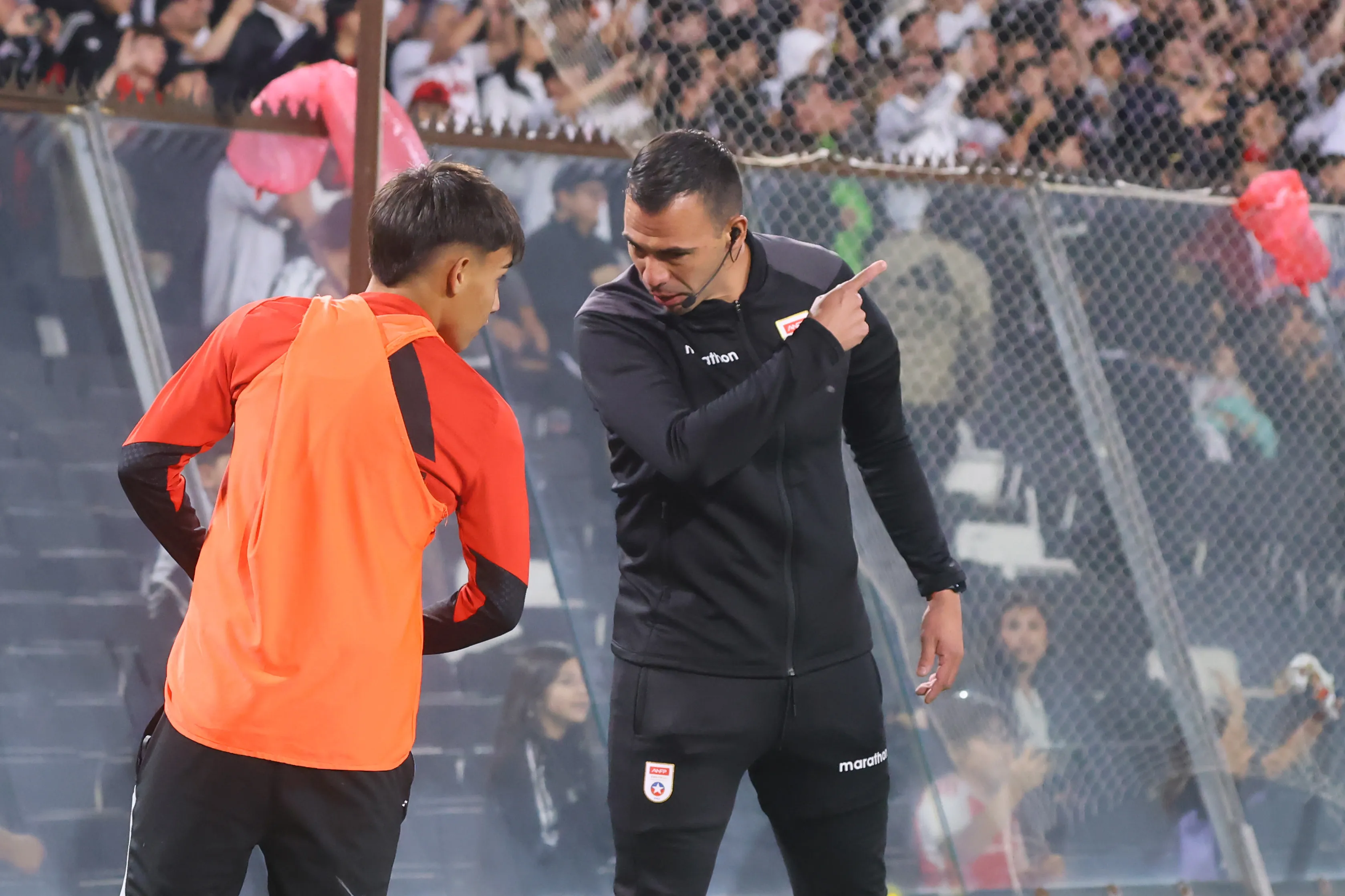 Bautista Correa, el hijo de Javier Correa, terminó expulsado tras celebrar los goles de su padre | Photosport