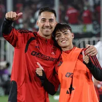 El tierno mensaje del hijo de Correa tras abrazarlo en los goles