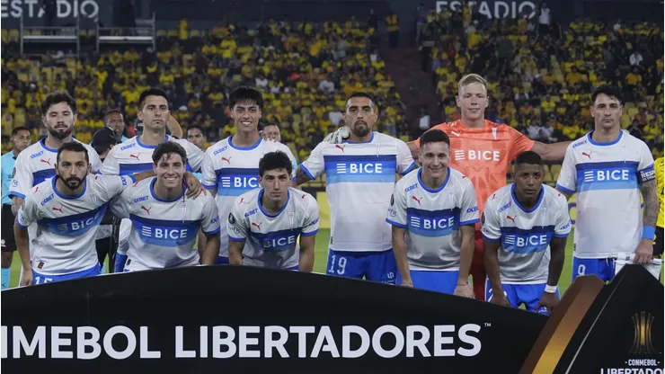 Católica sigue en carrera por Copa Libertadores.