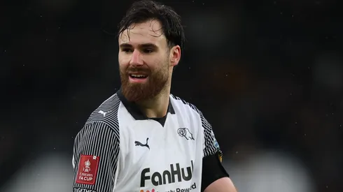 El jugador se encuentra definiendo su futuro tras una positiva campaña con Derby County.