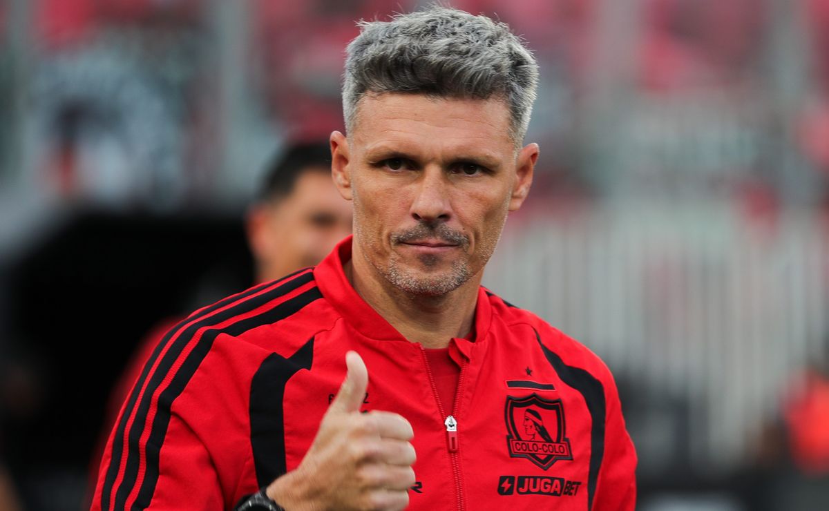 Critican a Fernando Ortiz pese a ser primero: “No quiere que Colo Colo juegue mejor”