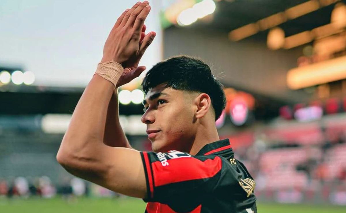 Darío Osorio se despacha golazo para Midtjylland que pelea por el título en Dinamarca
