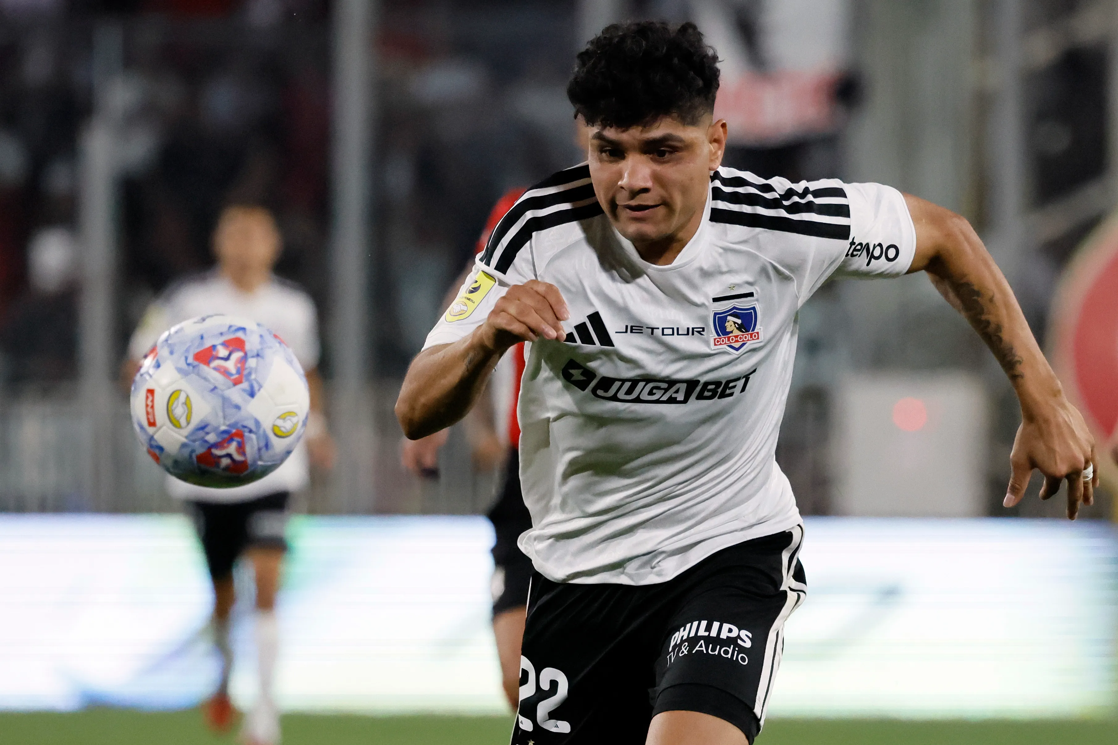 Claudio Aquino está logrando aportar en Colo Colo ingresando desde la banca de suplentes. | Foto: Photosport.