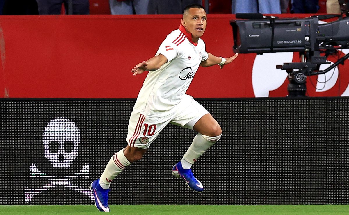 Alexis Sánchez aparece para ayudar al Sevilla a salir del descenso en La Liga