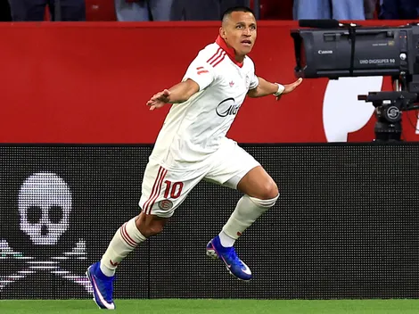 Video: Alexis Sánchez saca al Sevilla del descenso con un golazo