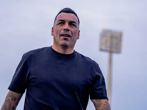"Orgullo enorme por estos colores": Paredes luce su otro amor en Chile