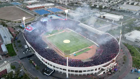 El Estadio Nacional sigue en mejoras de su cancha.