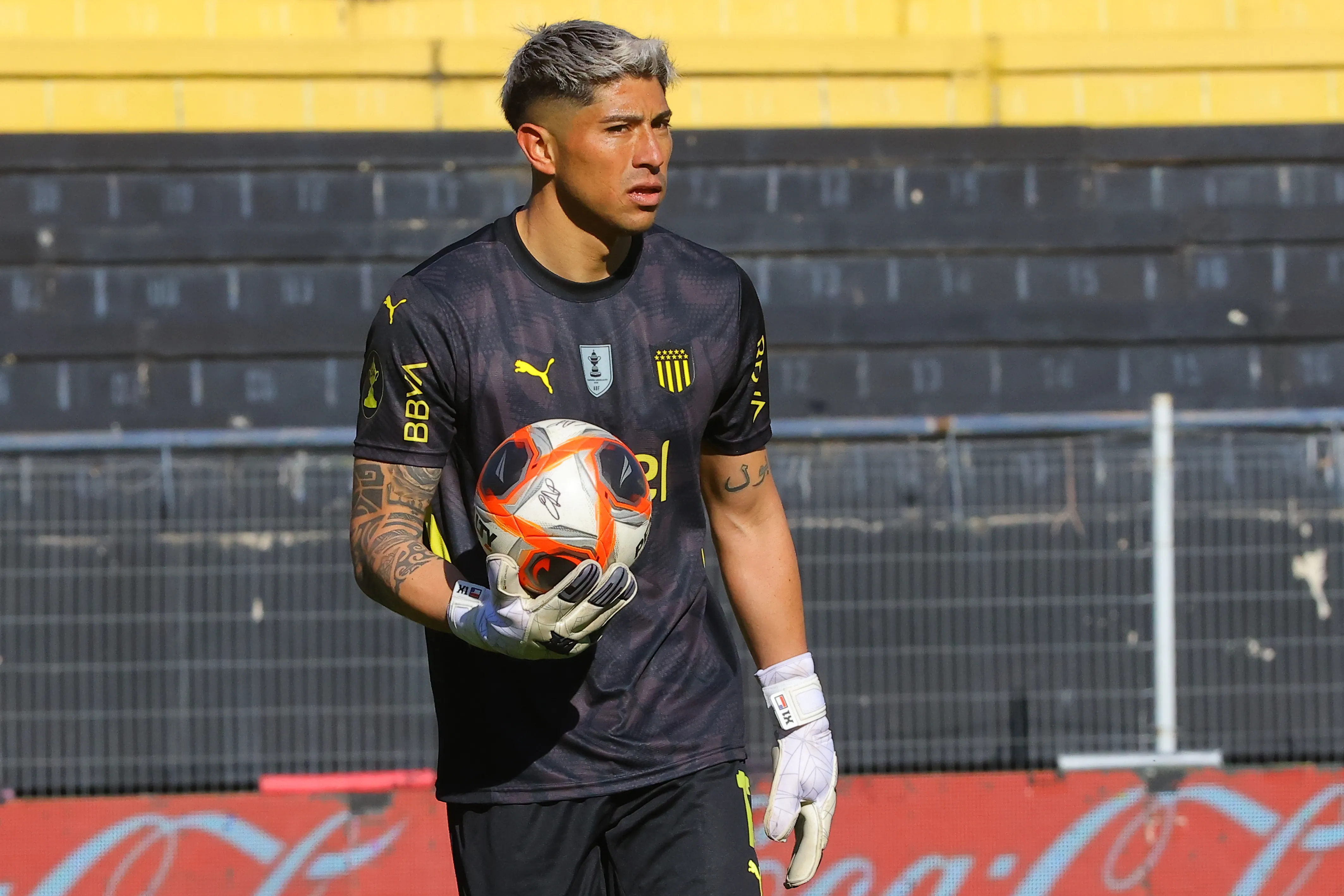 Brayan Cortés también probó suerte en Peñarol de Uruguay. (Caton Britos/FocoUy/Photosport)