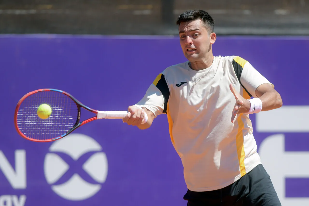 Tomás Barrios no pudo meterse al cuadro en Roma. Foto: Photosport