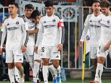 Gonzalo Fierro le tira un palo al Colo Colo de Fernando Ortiz