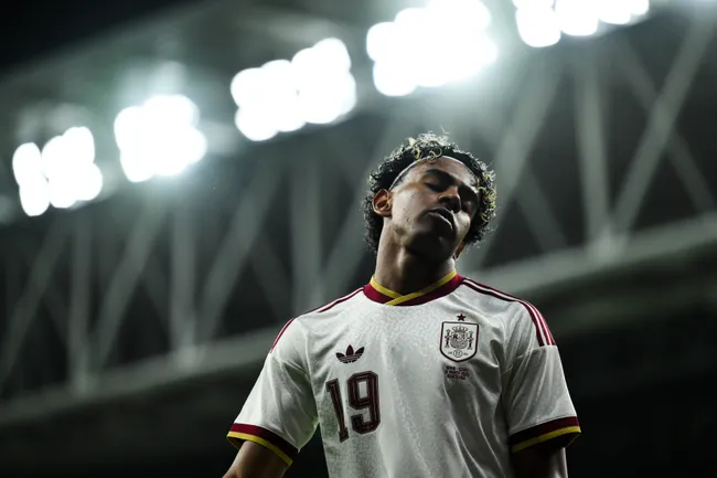 Lamine Yamal se recupera contra el tiempo para jugar el Mundial. Foto: Getty Images.