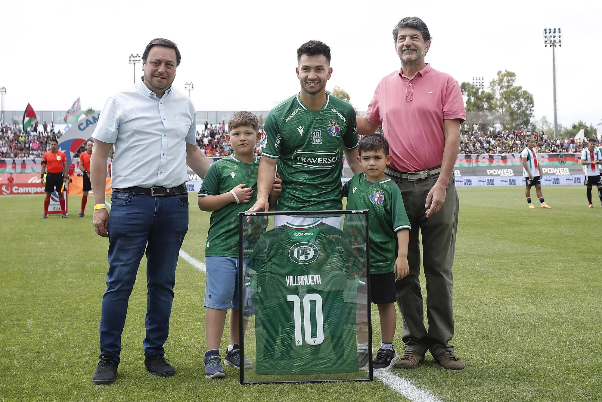 El refuerzo que le pide Carlos Villanueva a Colo Colo.