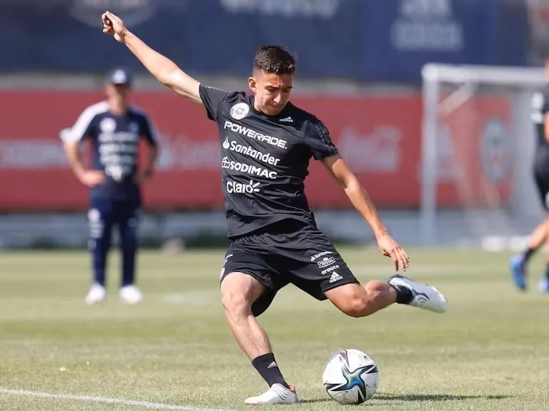 Letelier en la selección juvenil. Asegura que no tuvo ni para comer en medio de las presiones.