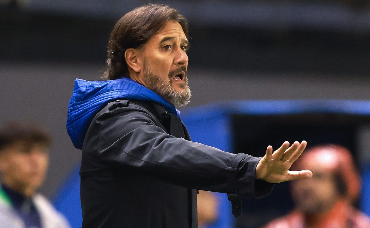 DT de Audax Italiano lanza fuerte reto tras derrota ante Vasco: “Un jugador pasa entre cinco nuestros, contra eso no hay táctica”