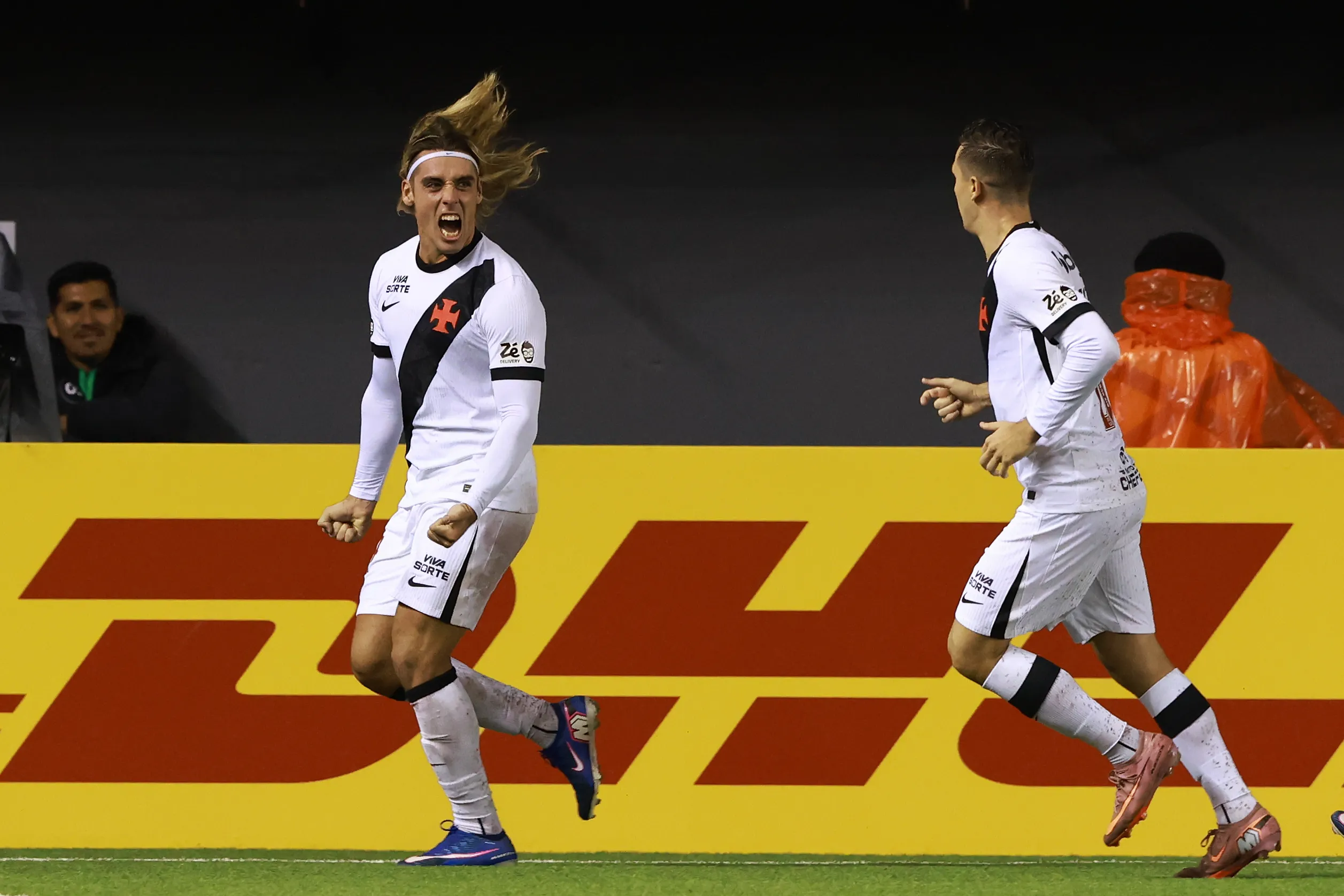 Así festejó Spinelli su gol vs Audax en La Florida. (Felipe Zanca/Photosport).
