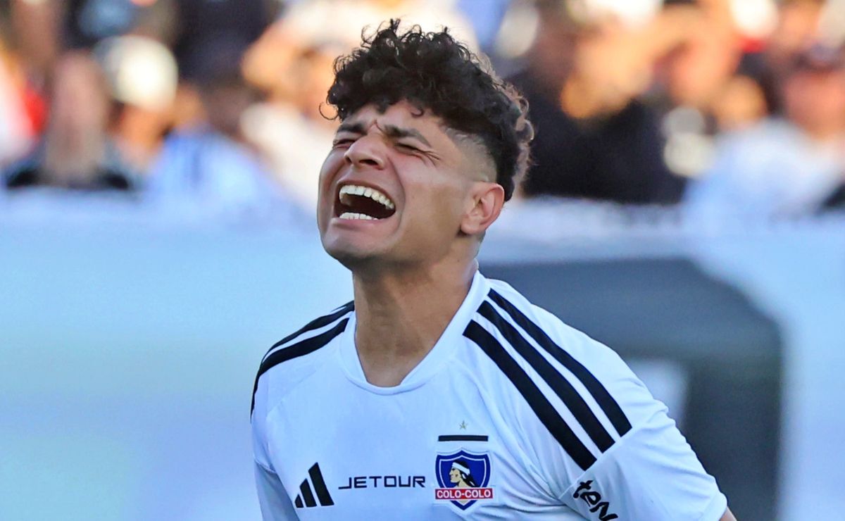 Anticipan que Claudio Aquino tiene las horas contadas en Colo Colo: “No convence a los dirigentes”