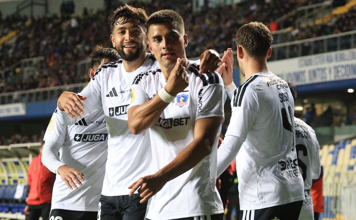 Álvaro Madrid defiende a Colo Colo ante críticas por su estilo de juego: “Estamos punteros”