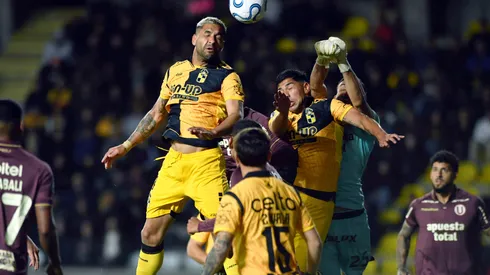 Coquimbo recibe a Universitario por la Libertadores.