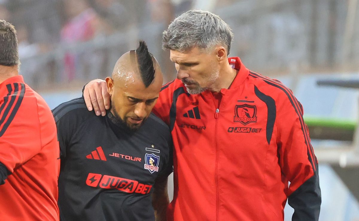 El dilema que enfrenta Fernando Ortiz en Colo Colo en fecha clave de Copa de la Liga: “No puede dar licencias”