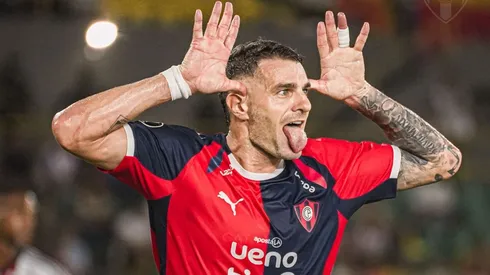 Pablo Vegetti, con pasado en Rangers, anotó el mejor gol de esta Copa Libertadores.