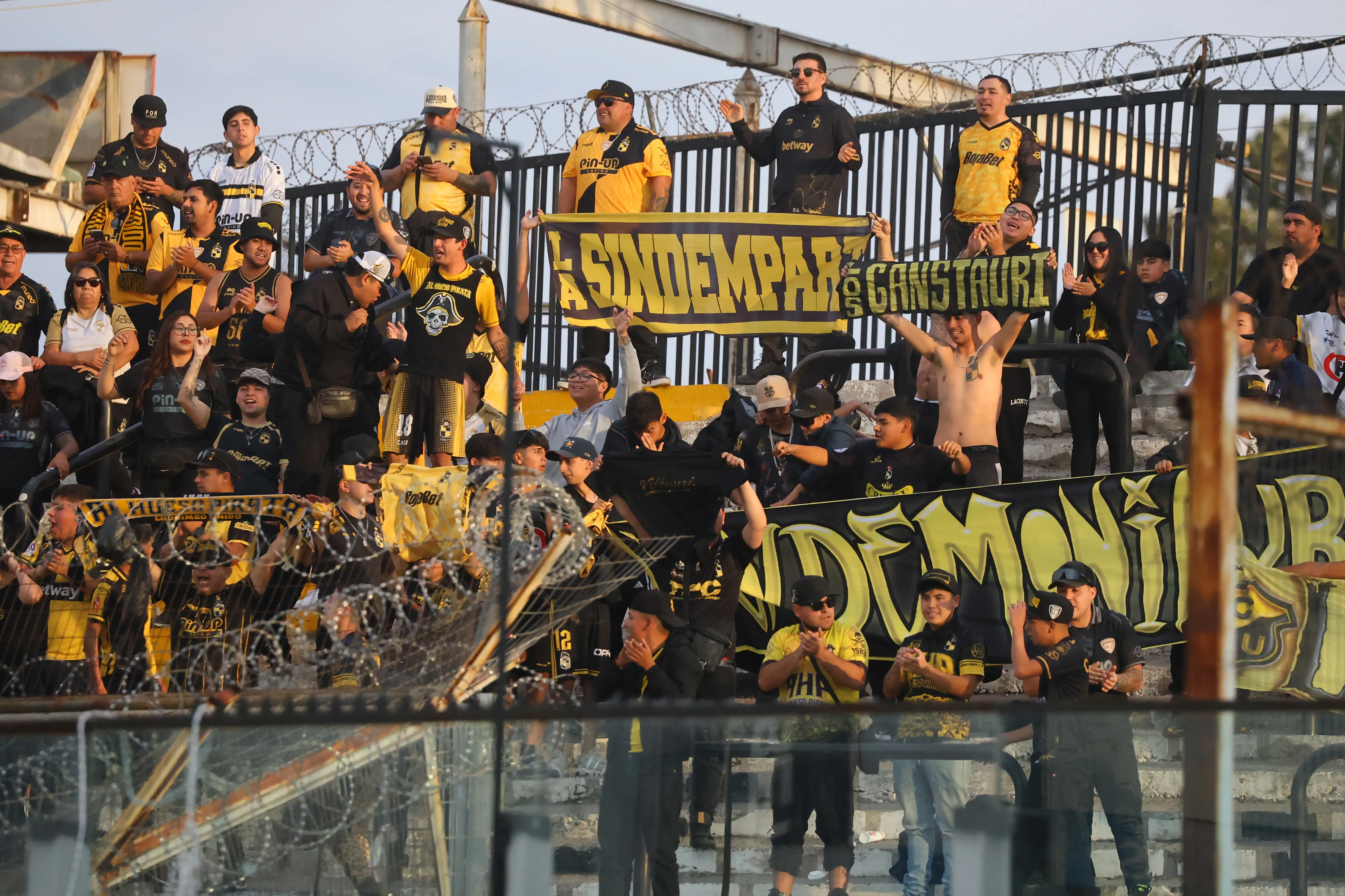Colo Colo permitió que hinchas de Coquimbo Unido puedan asistir al partido del domingo pasado en el Estadio Monumental. | Foto: Photosport.