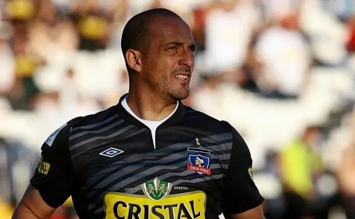 Eduardo Lobos explica la paradoja: Colo Colo es puntero sin jugadores líderes en valor de mercado