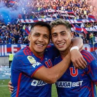 Assadi le coquetea a Alexis desde la U: "Jugar con mi ídolo"