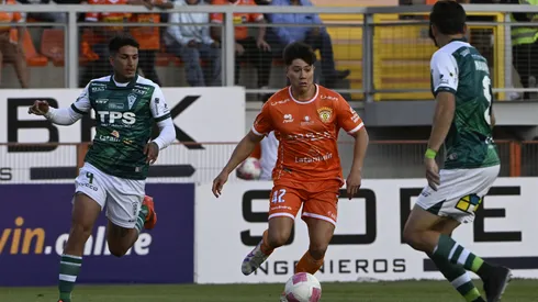 Cobreloa y Santiago Wanderers se ven las caras este sábado por la Primera B.