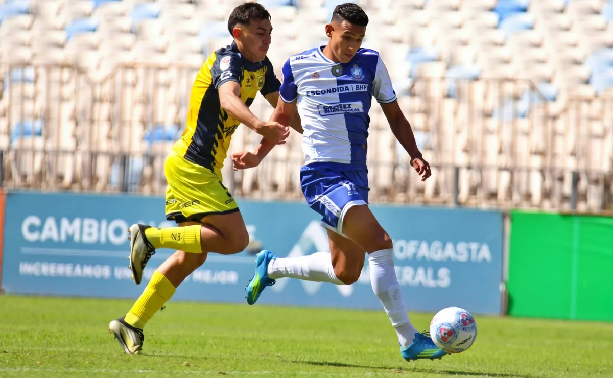 Antofagasta golea y acecha al líder en Tabla de Primera B