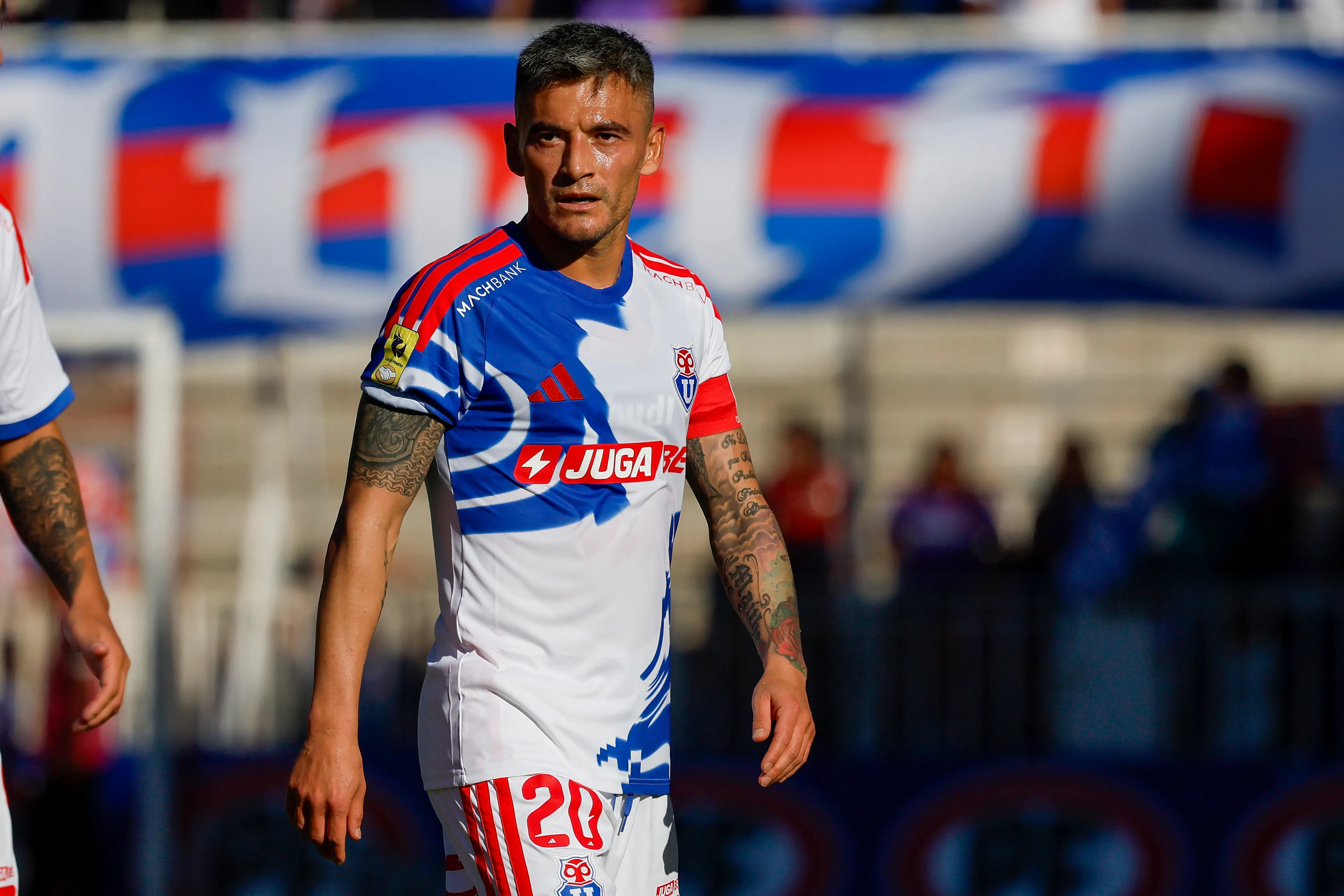 Ante Unión La Calera, Charles Aránguiz volvió a sentir molestias que alarman a la U. Foto: Photosport.