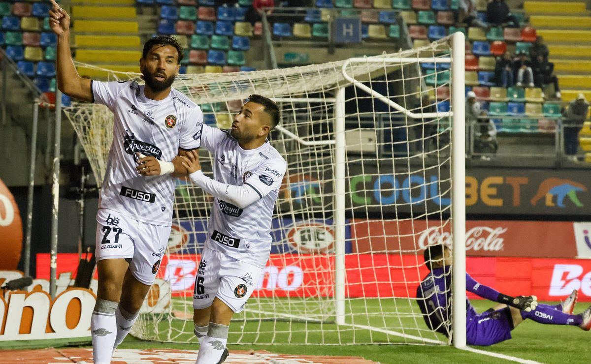 Ramón Martínez se lesiona de gravedad y Deportes Limache pierde a figura por todo el año