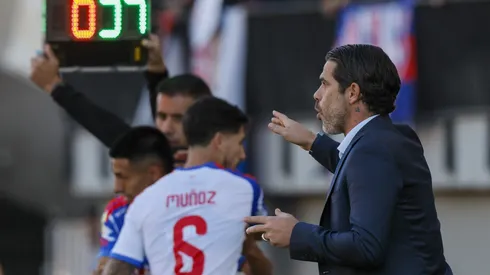 Fernando Gago tiene que cambiar la defensa de la U.