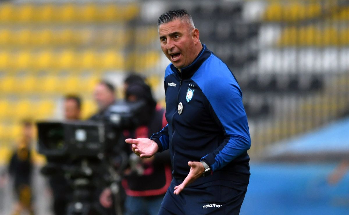 Jaime García saca pecho por los jóvenes de Huachipato tras rescatar empate vs Coquimbo: “Tienen que jugar, la caguen o no”