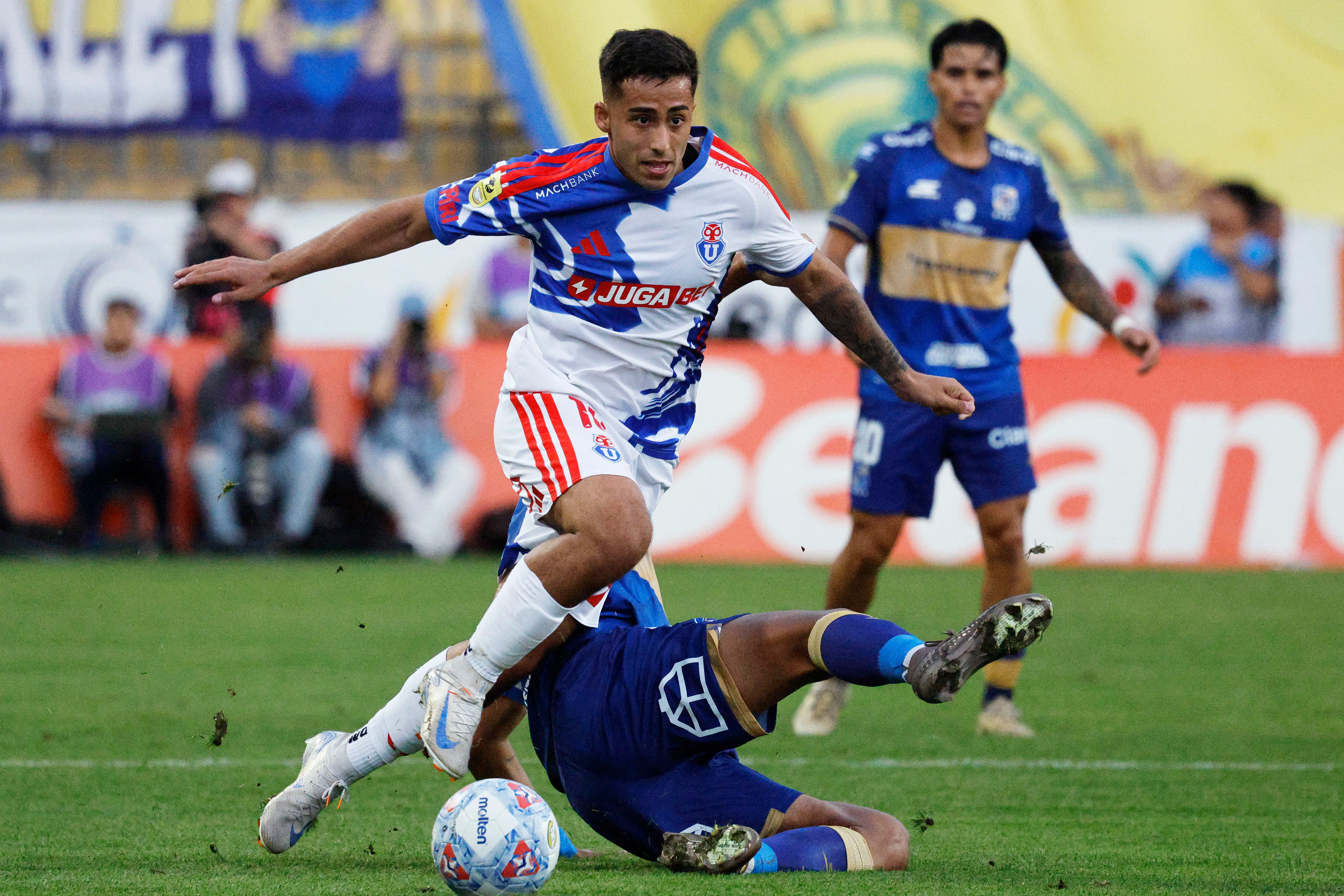 La U necesita del regreso de la mejor versión de Lucas Assadi. Foto: Martin Thomas/Photosport