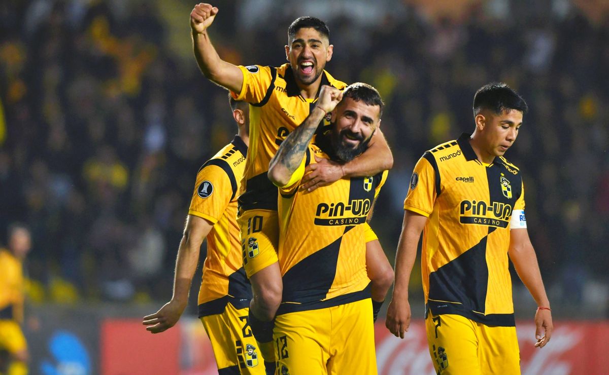 Coquimbo Unido se suma a la U y Católica en la carrera por ir al Mundial de Clubes