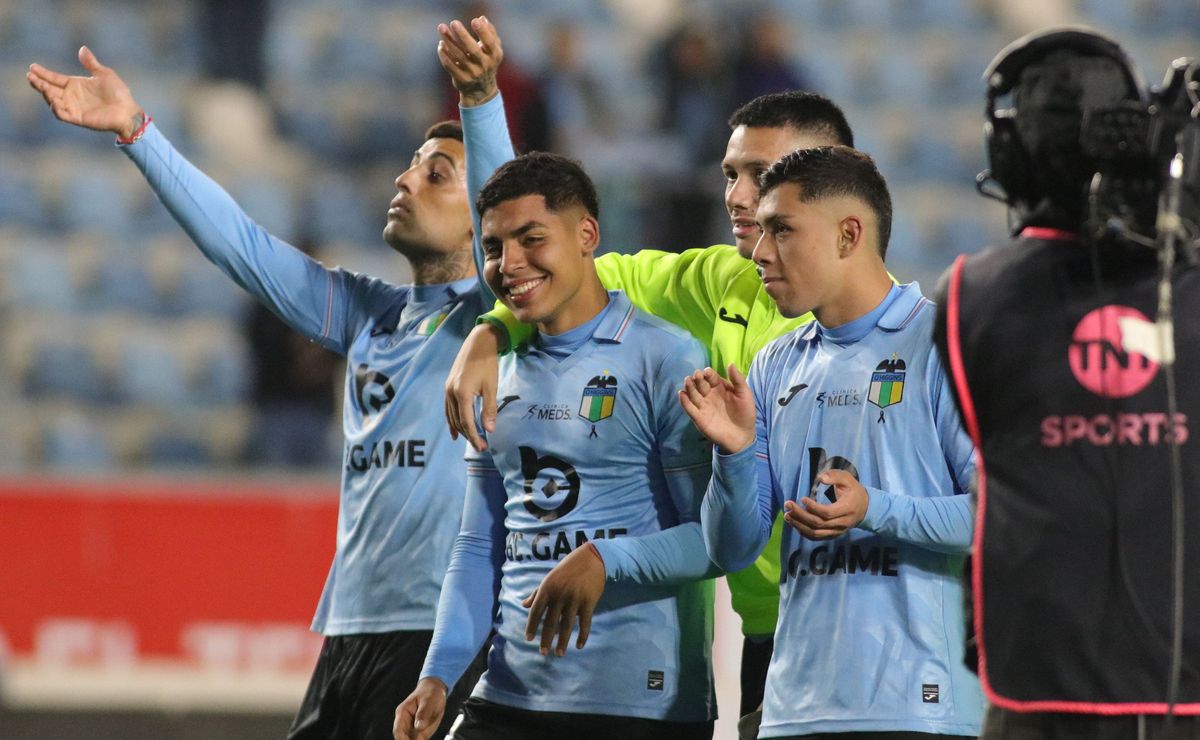 O’Higgins confirma su gran momento y es el primer semifinalista de la Copa de la Liga