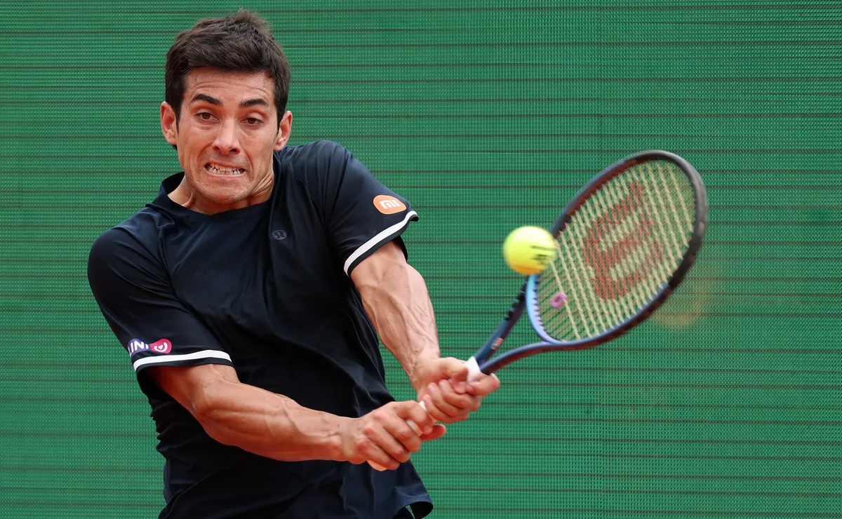 Cristian Garin cae ante Lautaro Midón en Challenger de Oeiras