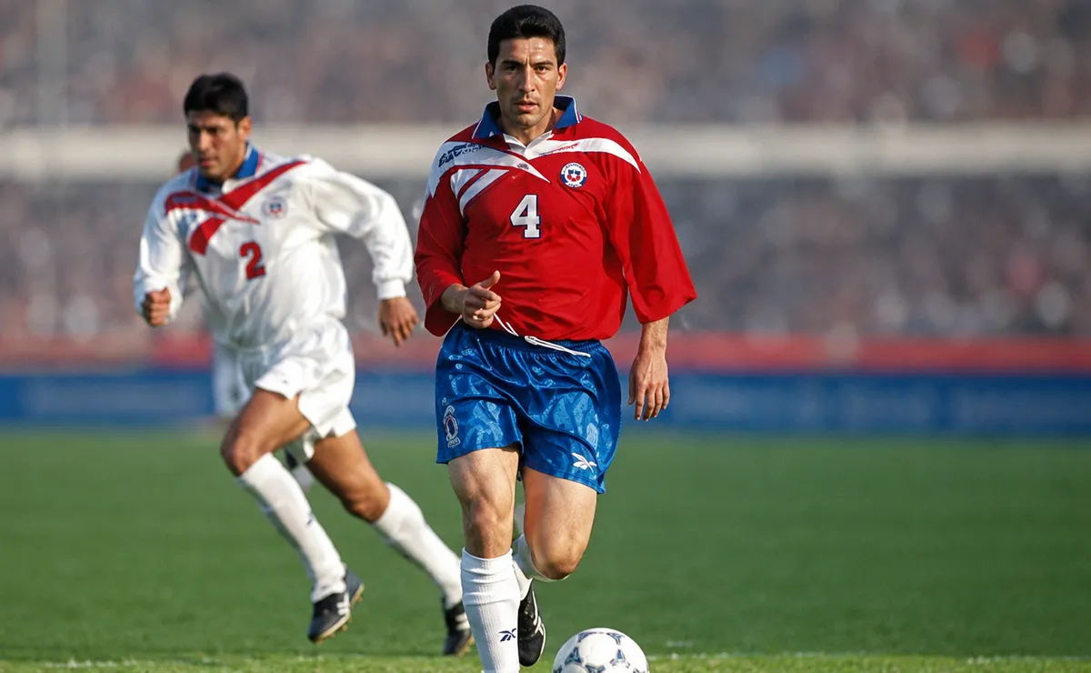 Emblema de la U de Chile se une a Colo Colo tras dejar Cobreloa Emblema de la U de Chile se une a Colo Colo tras dejar Cobreloa