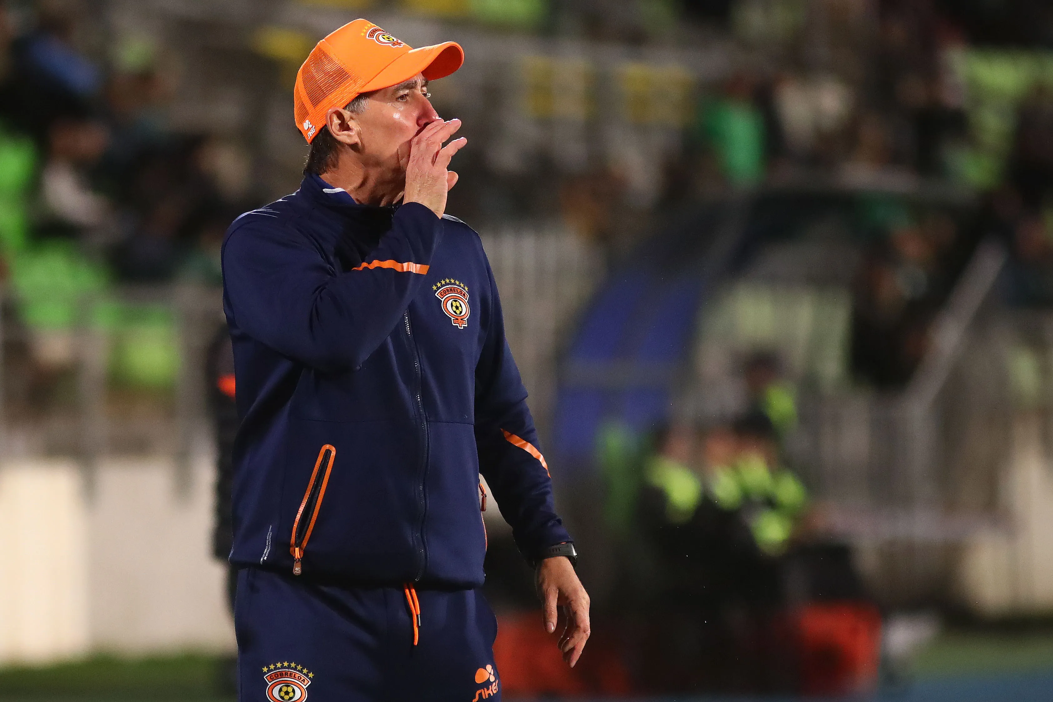 César Bravo, DT de Cobreloa, agradece el retorno de Tapia. (Manuel Lema/Photosport).