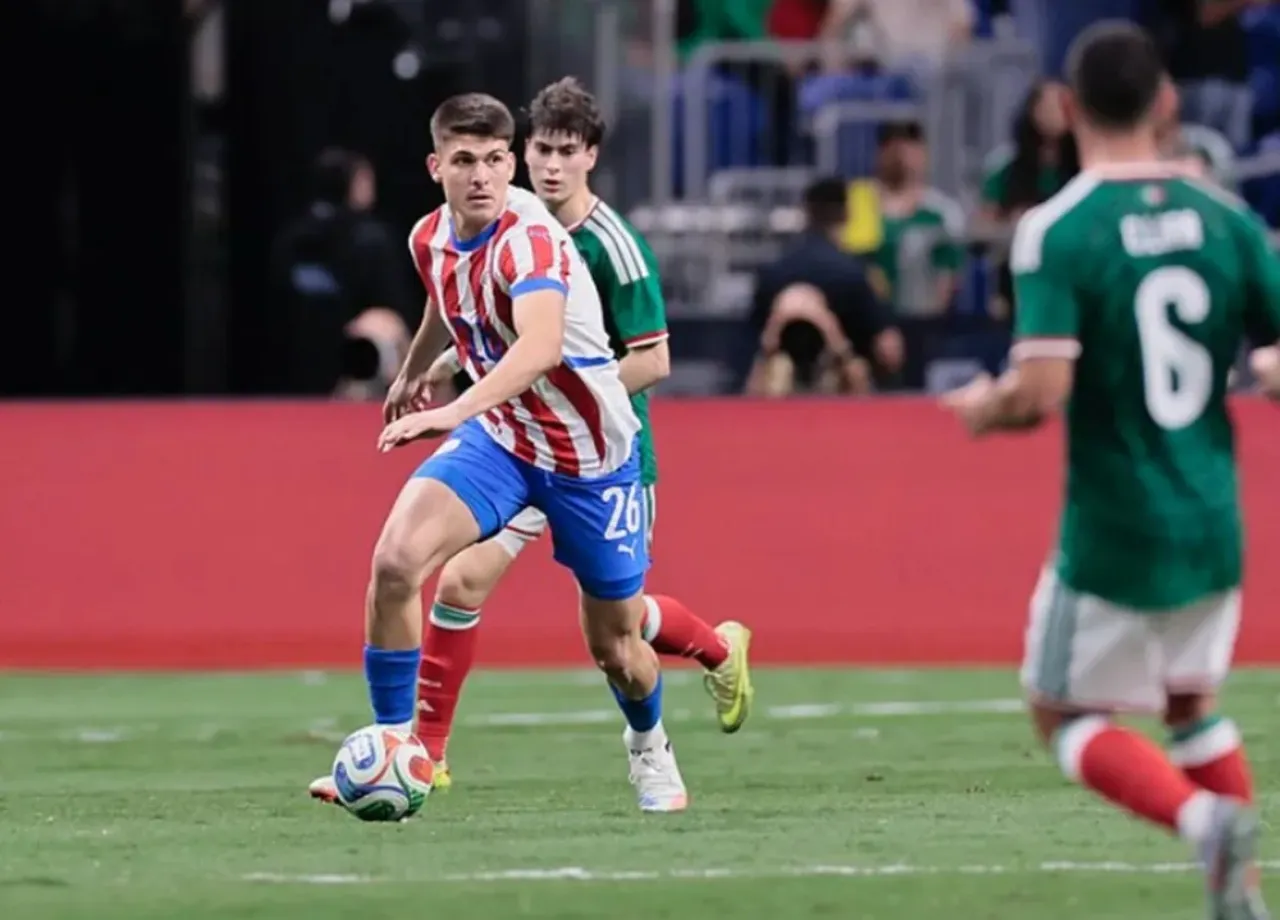 Lucas Romero quiere ser el último pasajero de Paraguay en el Mundial.