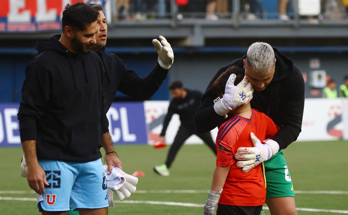 Johnny Herrera apuesta por otros arqueros para la selección chilena: hay uno de Colo Colo