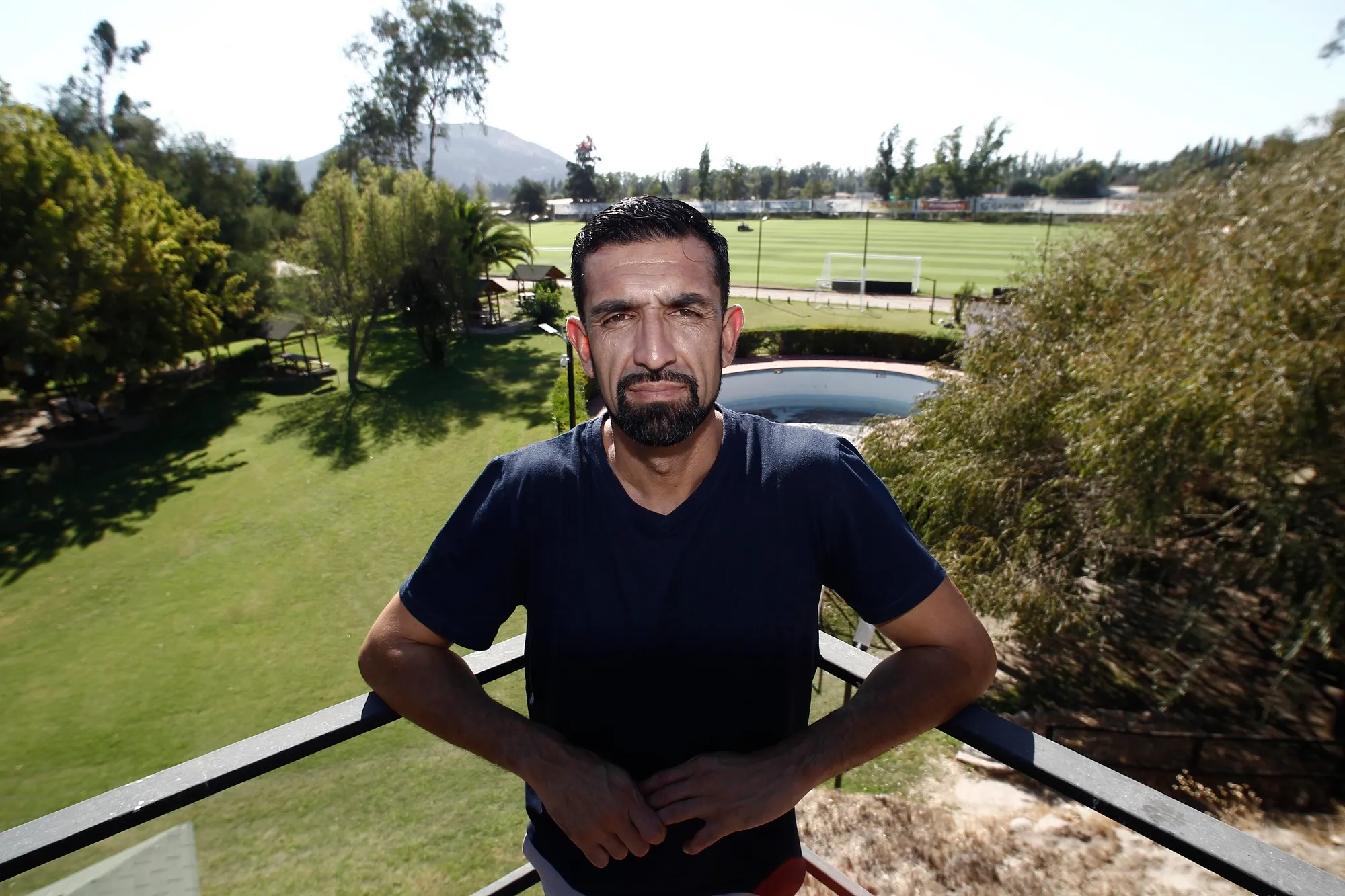 Jorge Deschamps en las instalaciones que tiene el Sindicato de Futbolistas Profesionales en Pirque. (Foto: Sifup).