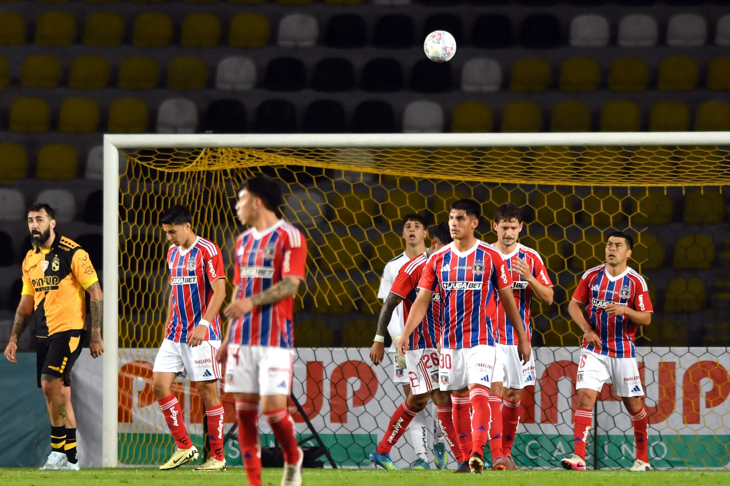 Colo Colo puede sumar su primer fracaso después de perder la cima de la tabla de posiciones de la Copa de la Liga ante Coquimbo Unido. Foto: Photosport.