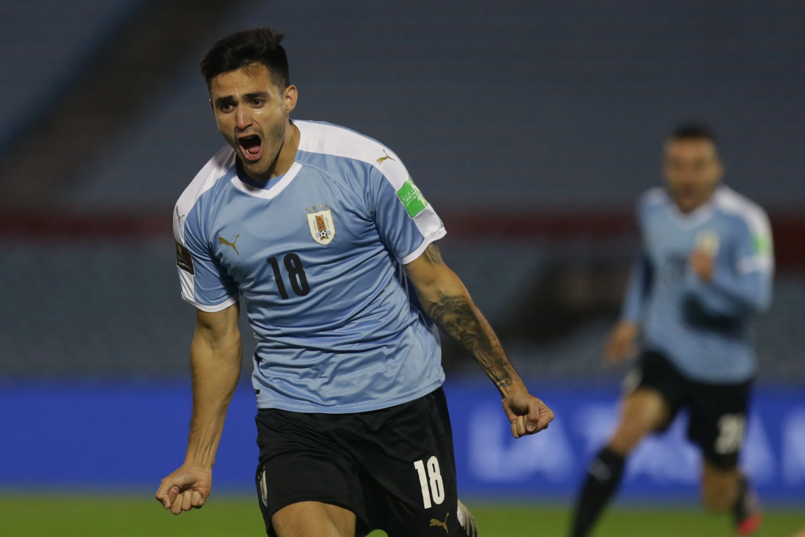 El postrero gol de Maxi Gómez a la Roja de Reinaldo Rueda lo festejó así. (Matilde Campodonico-Pool/Getty Images).