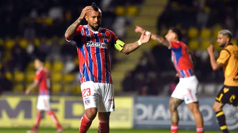 Arturo Vidal tuvo un mal ingreso ante Coquimbo.