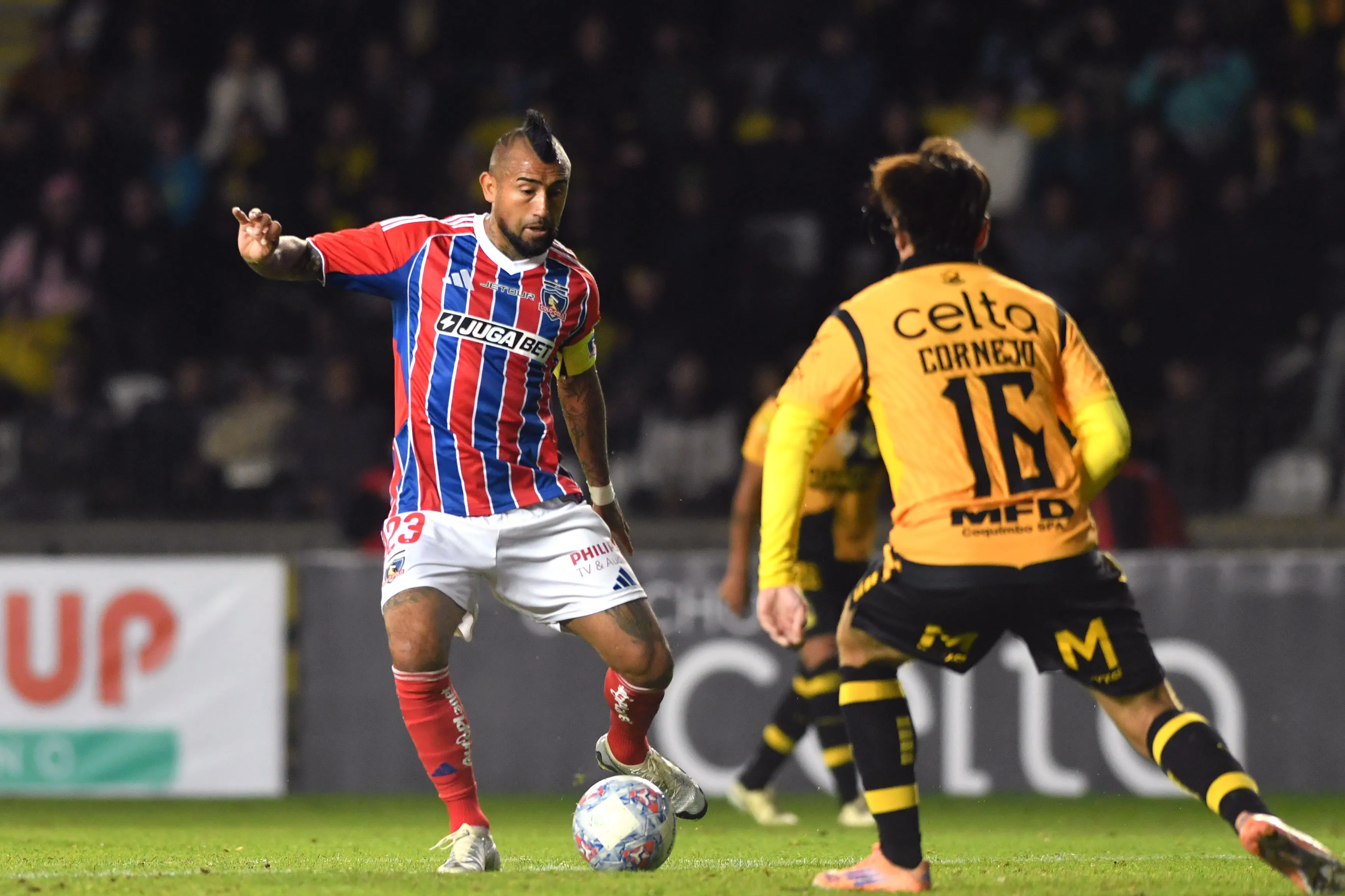 Arturo Vidal entró de volante ofensivo ante Coquimbo. Foto: Alejandro Pizarro Ubilla/Photosport