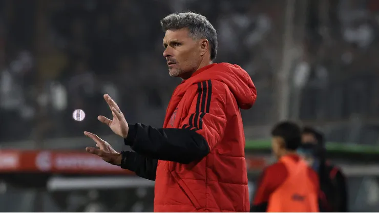 Fernando Ortiz respondió en Colo Colo