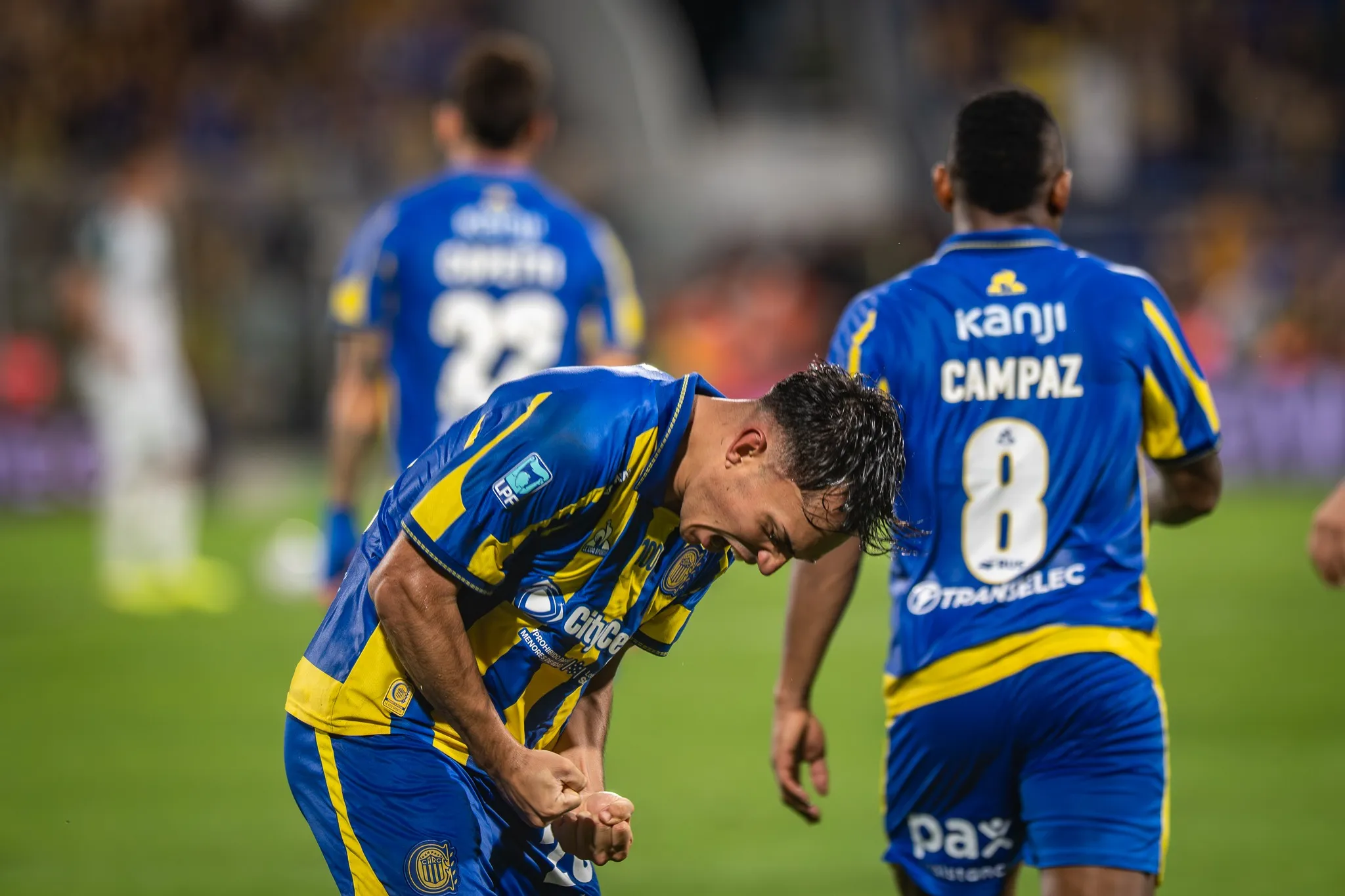 Vicente Pizarro se roba la película en Rosario Central y se deja querer por los hinchas. Foto: Rosario Central.